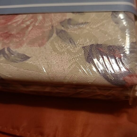 Villager Napkins  - Picture 3 of 3